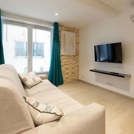 Brand-new Atypical In Rue Fourmilliere Apartment