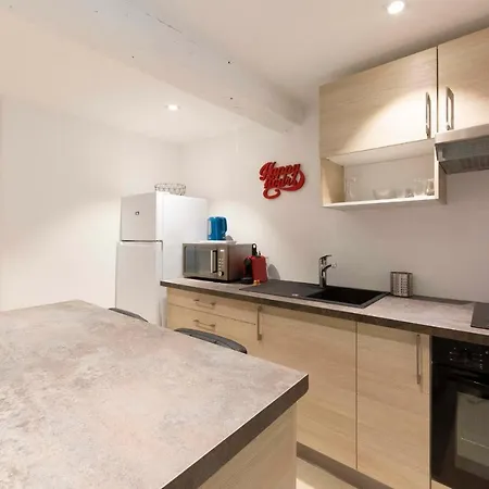 Brand-new Atypical In Rue Fourmilliere