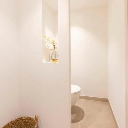 Διαμέρισμα Brand-new Atypical In Rue Fourmilliere